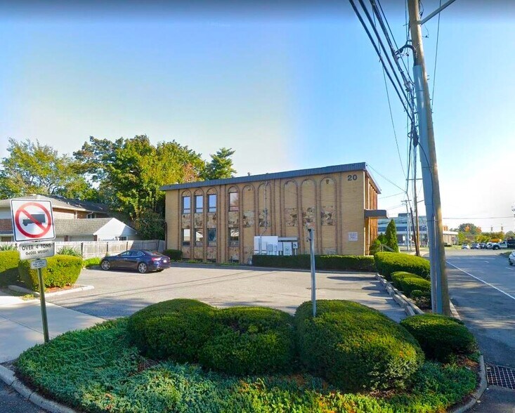 More Photos Of 20 Miller Pl, Syosset Office For Sale