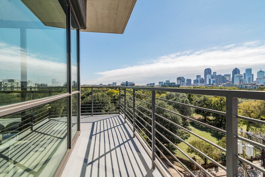 More Photos Of 3200 McKinney Ave, Dallas Multifamily For Sale