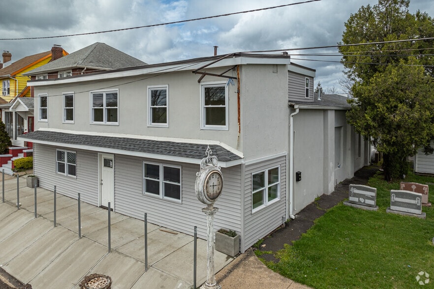 Primary Photo Of 459 Somerset St, Somerset Warehouse For Sale