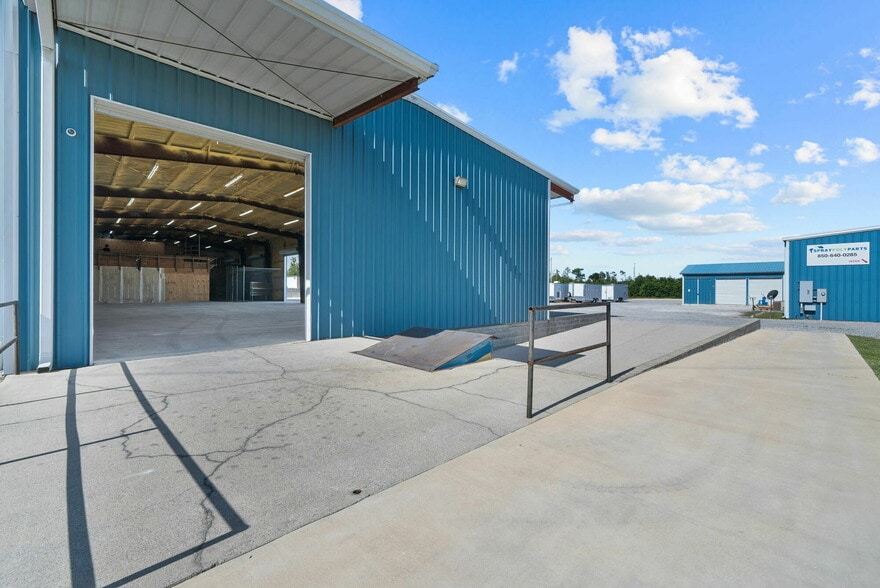 More Photos Of 1225 Transmitter Rd, Panama City Warehouse For Lease