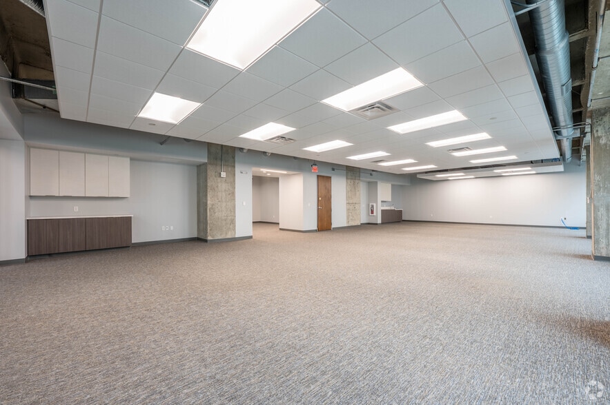 Photo of 8th Floor Ste SPEC 850