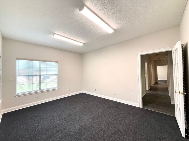 More Photos Of 4745 Sutton Park Ct, Jacksonville Medical For Sale