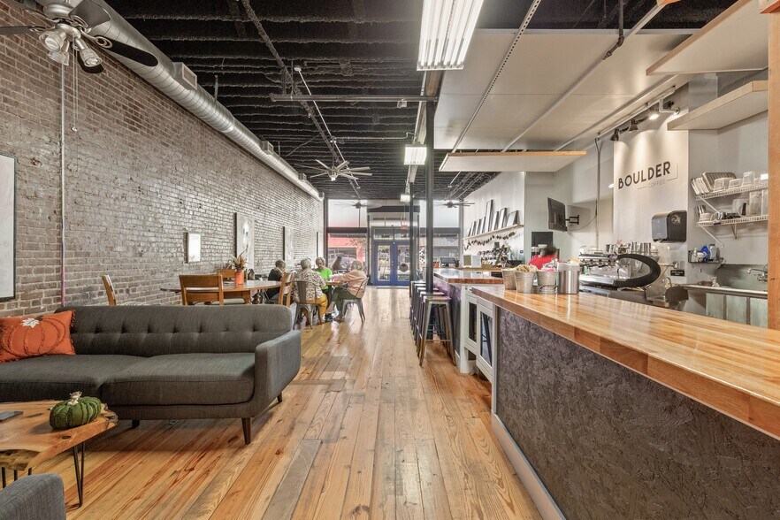 More Photos Of 116-118 N Main St, Sand Springs Storefront Retail Residential For Sale