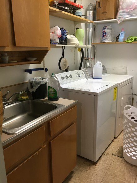 More Photos Of 20 Bryant Ave, Roslyn Storefront Retail Office For Sale