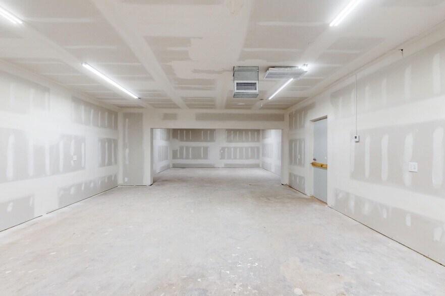 More Photos Of 5701 Fulton St, Houston General Retail For Lease