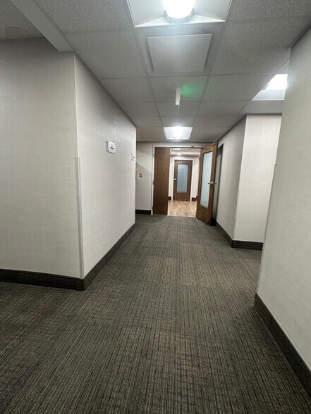 More Photos Of 599 Farmington Ave, Farmington Medical For Lease