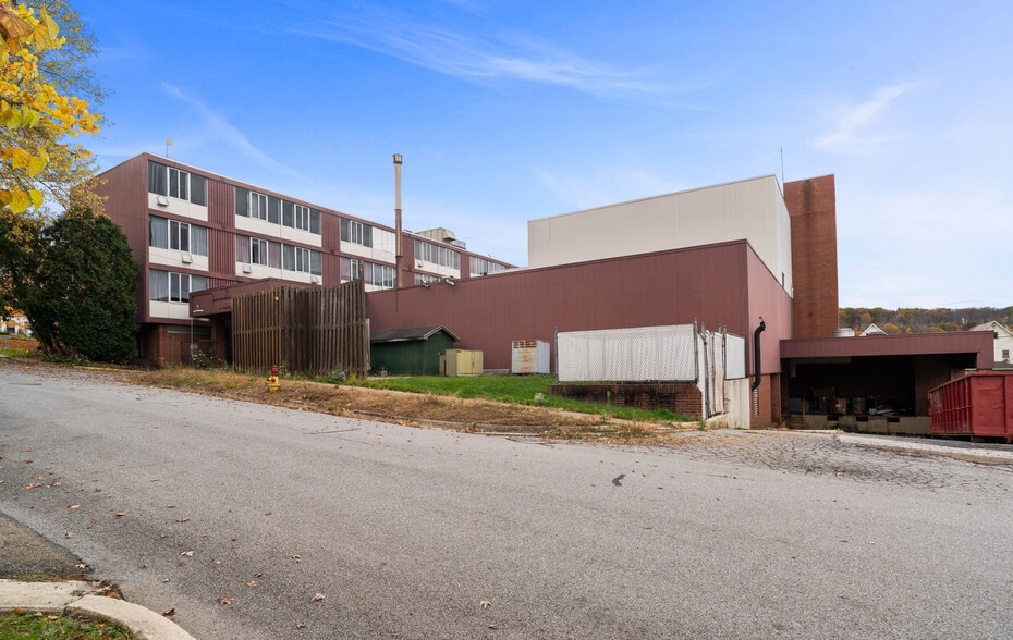 More Photos Of 94 Hospital St, Ridgway Specialty For Sale
