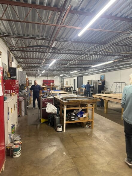 More Photos Of 2227 Irving Blvd, Dallas Warehouse For Sale