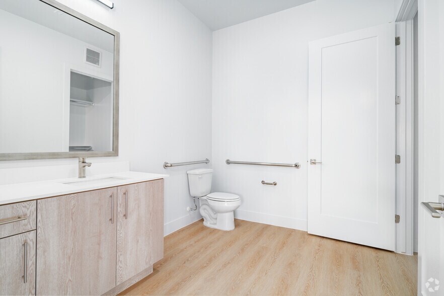 More Photos Of 7910 S New Braunfels, San Antonio Apartments For Lease