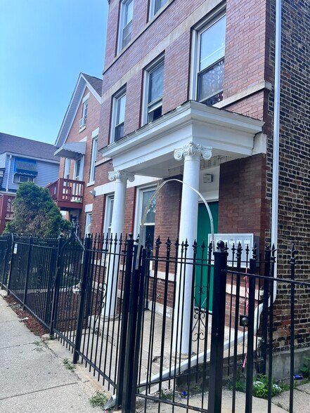 More Photos Of 2318 S Homan Ave, Chicago Apartments For Sale