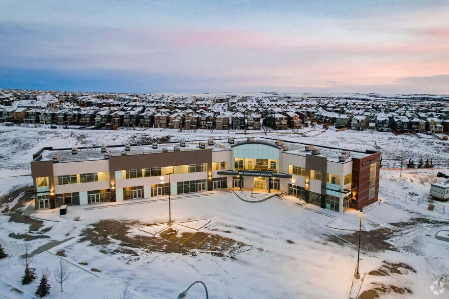 More Photos Of 246 Nolanridge Cres NW, Calgary Storefront Retail Office For Lease