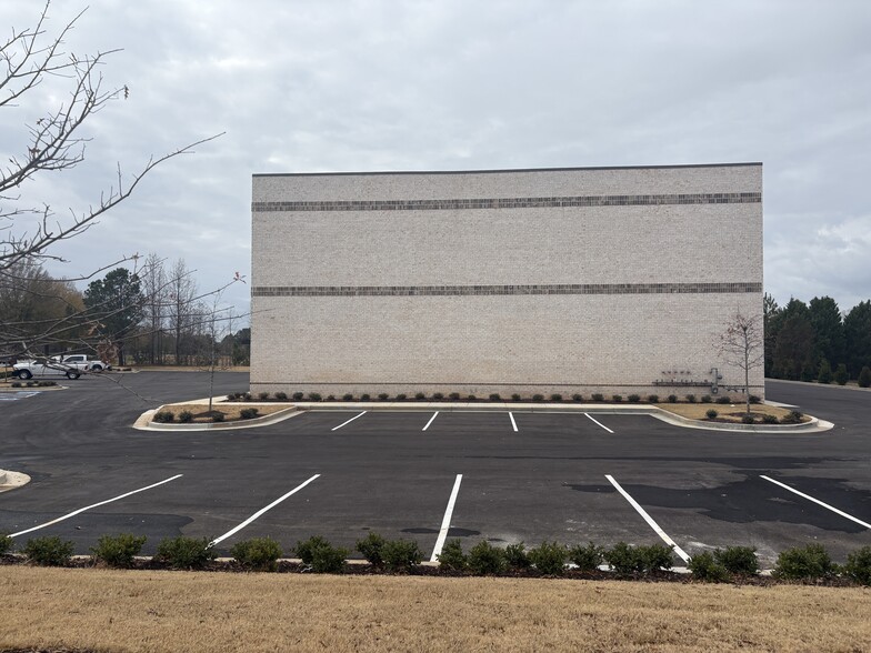 More Photos Of 4105 Commerce Street, Flowery Branch Light Manufacturing For Lease
