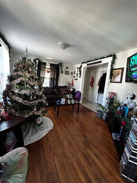More Photos Of 34 Plaza Ave, Waterbury Apartments For Sale