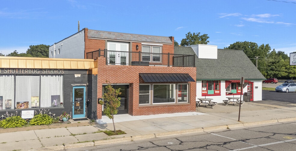 Primary Photo Of 1320-1332 Michigan Ave, Marysville Storefront Retail Office For Lease