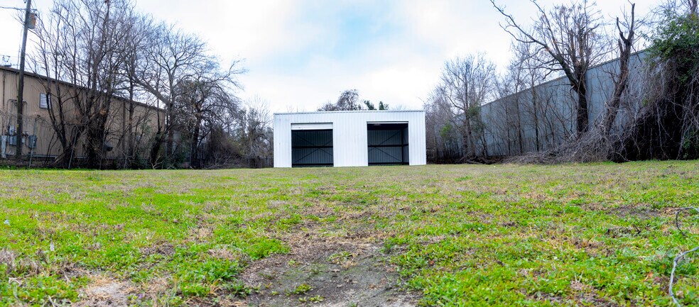 More Photos Of 400 E St Elmo Rd, Austin Unknown For Lease