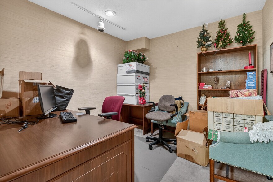 More Photos Of 1 W Main St, Marlton Office For Sale