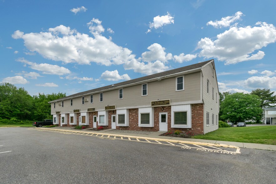 More Photos Of 41-61 Main St, Hebron Restaurant For Lease