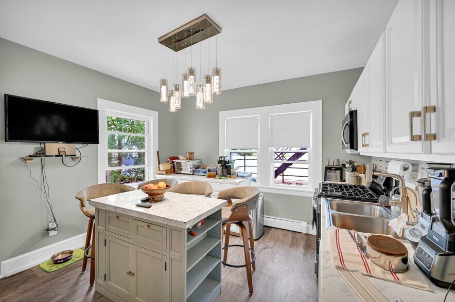 More Photos Of , Mamaroneck Unknown For Sale