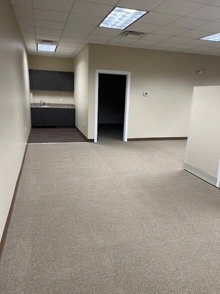 More Photos Of 2929 Crouse Ln, Burlington Medical For Lease