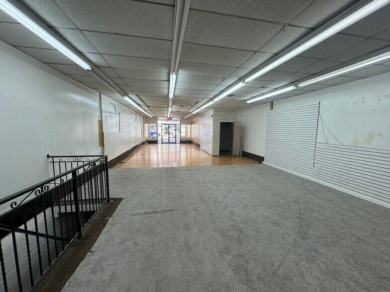 More Photos Of 4517 Bergenline Ave, Union City Storefront Retail Residential For Lease