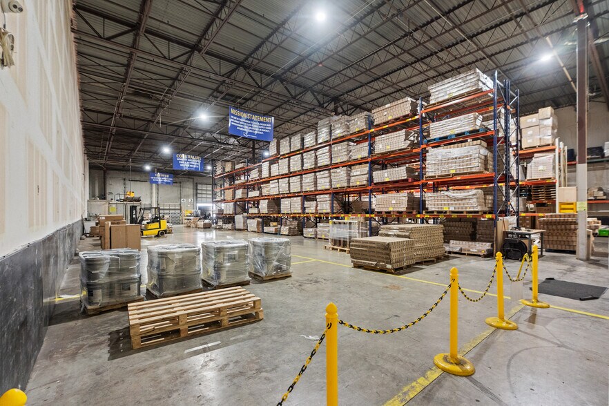 More Photos Of 8305 NW 27th St, Doral Distribution For Lease