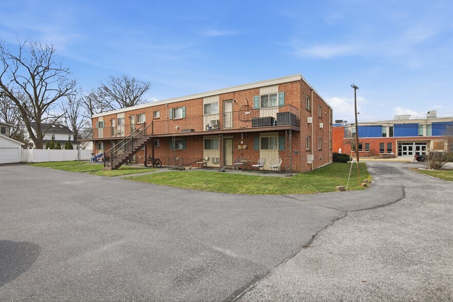 More Photos Of 115 S 24th St, Camp Hill Multifamily For Sale