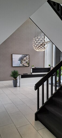 More Photos Of 4110 Southpoint Blvd, Jacksonville Coworking Space