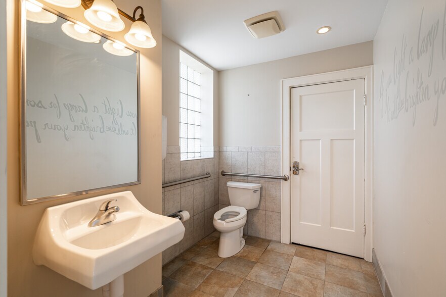 More Photos Of 3701 E Layton Ave, Cudahy Storefront Retail Residential For Sale