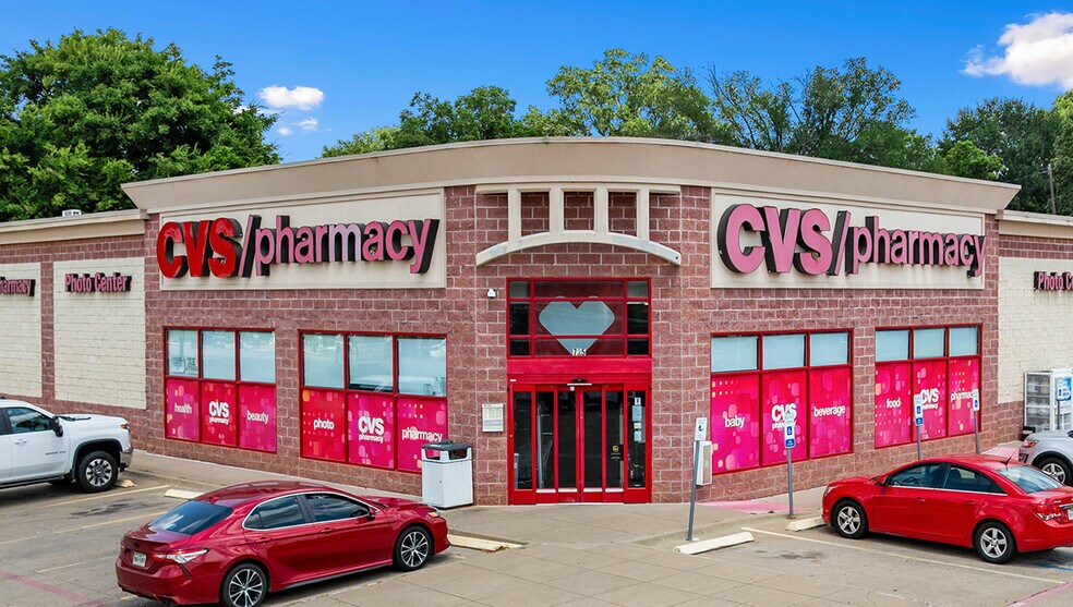 Primary Photo Of 725 E Main St, Henderson Drugstore For Sale