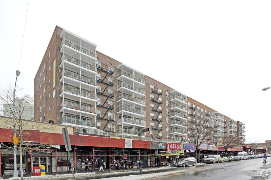 More Photos Of 41-25 KISSENA Blvd, Flushing Apartments For Lease