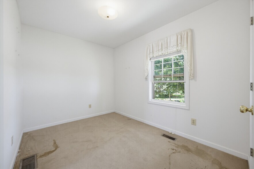 More Photos Of 129 Marble Mill Rd, Marietta Medical For Sale