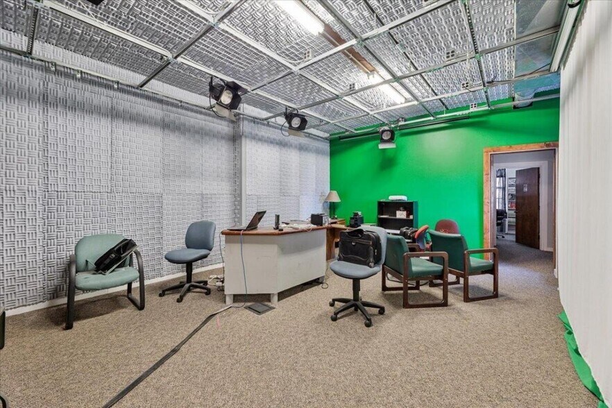 More Photos Of 21551 270th St, Mc Clelland Office For Sale