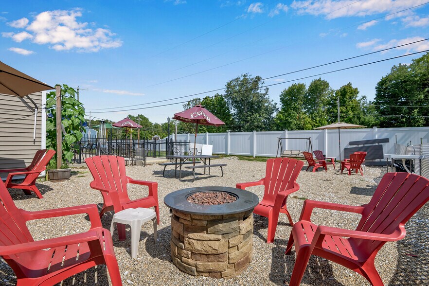 More Photos Of 50-54 Main St, Hebron Restaurant For Lease