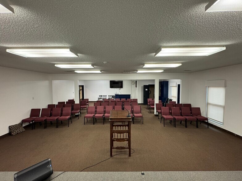 More Photos Of 2121 Bay Hill Dr, Plano General Retail For Sale