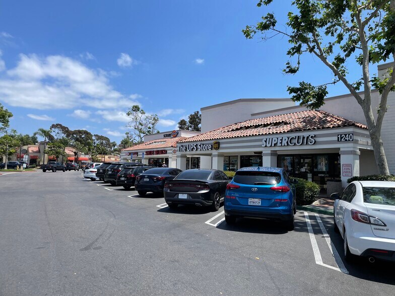 More Photos Of 1240 E Plaza Blvd, National City Freestanding For Lease