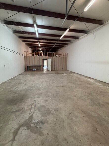 More Photos Of 3224 Westwood Industrial Dr, Monroe Warehouse For Lease