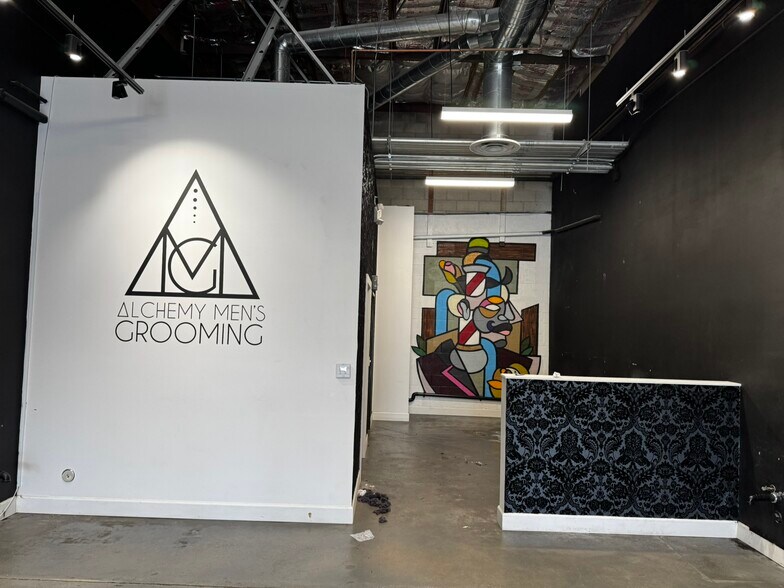 More Photos Of 7911-7927 Garden Grove Blvd, Garden Grove General Retail For Lease