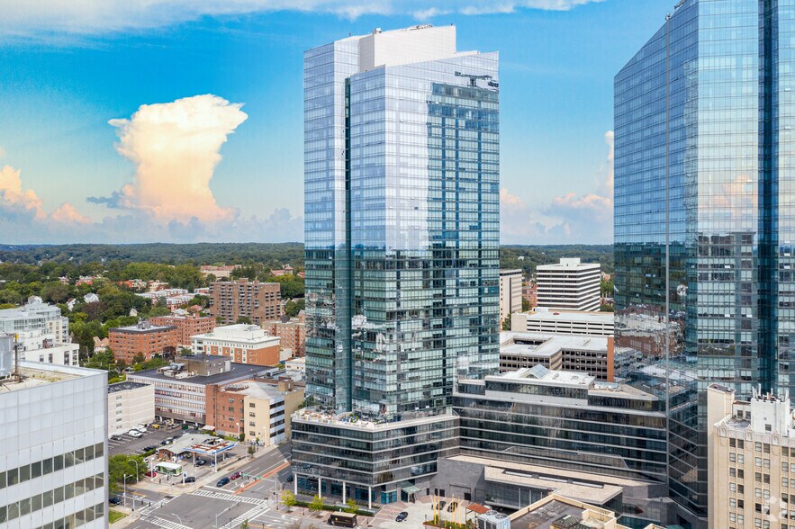 More Photos Of 7 Renaissance Sq, White Plains Office For Sale