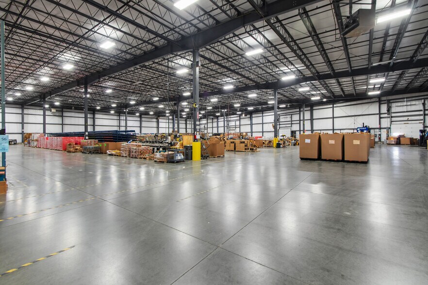 More Photos Of 2435 Schultz Rd, Neenah Warehouse For Sale