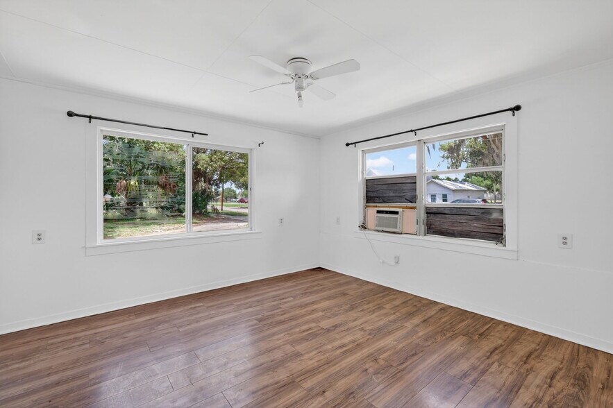 More Photos Of 527 E Lemon Ave, Eustis Apartments For Sale