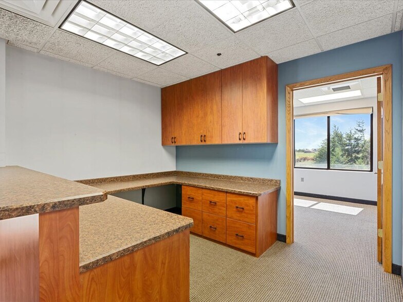 More Photos Of 2301 Johanneson Dr NW, Bemidji Light Distribution For Lease