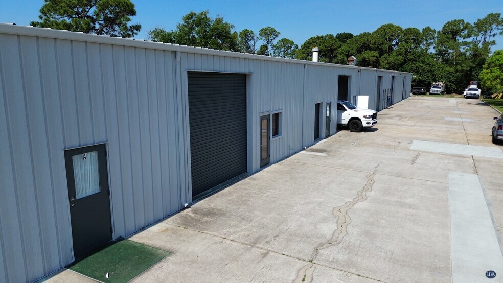 More Photos Of 618 Washburn Rd, Melbourne Manufacturing For Lease
