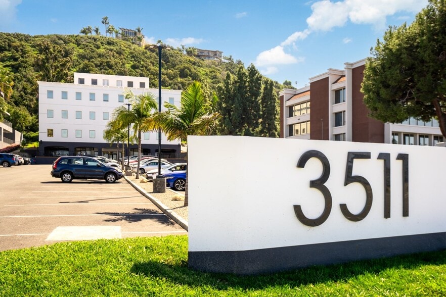 More Photos Of 3511 Camino del Rio S, San Diego Office For Lease