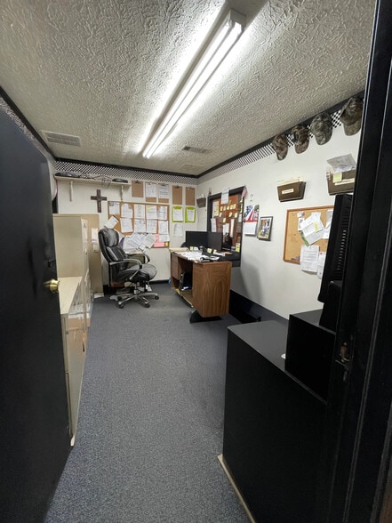 More Photos Of 2395 Highway 92, Acworth Warehouse For Sale