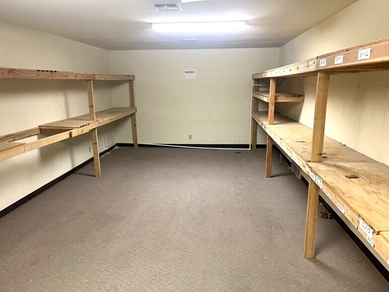 More Photos Of 914 Arroyo St, San Angelo Warehouse For Lease
