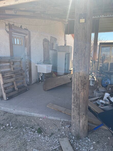 More Photos Of 1103 U.S. 385, Highway, Mccamey General Retail For Sale