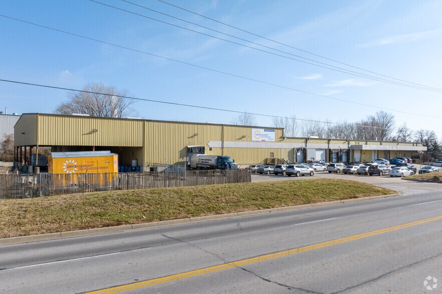 More Photos Of 1811 N Topping Ave, Kansas City Warehouse For Sale