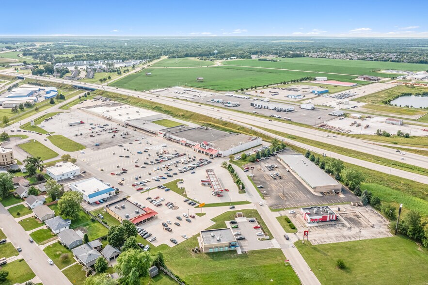 More Photos Of 927 W Jackson St, Morton Fast Food For Sale