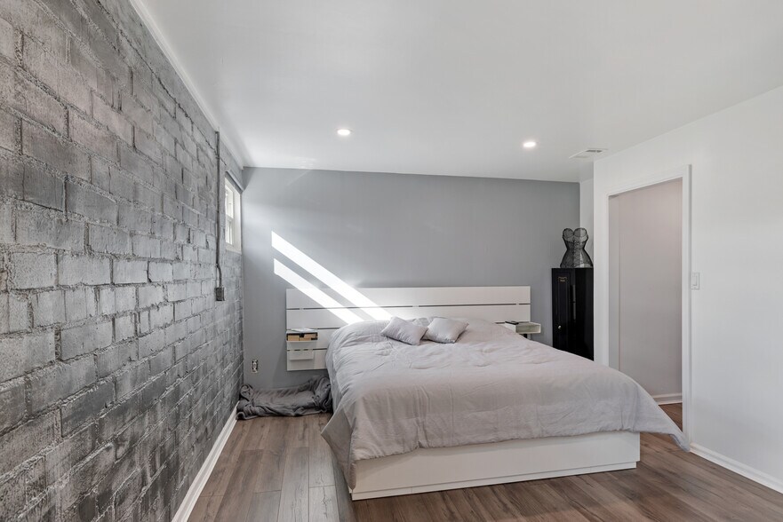 More Photos Of 3100 S Adams St, Tallahassee Storefront Retail Residential For Sale