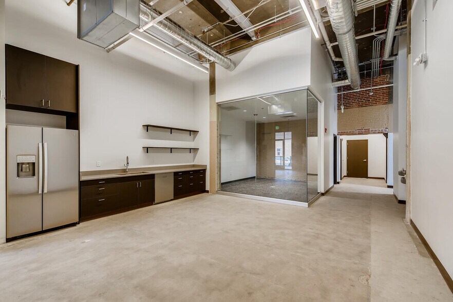 More Photos Of 3857-3893 N Steele St, Denver Flex For Sale